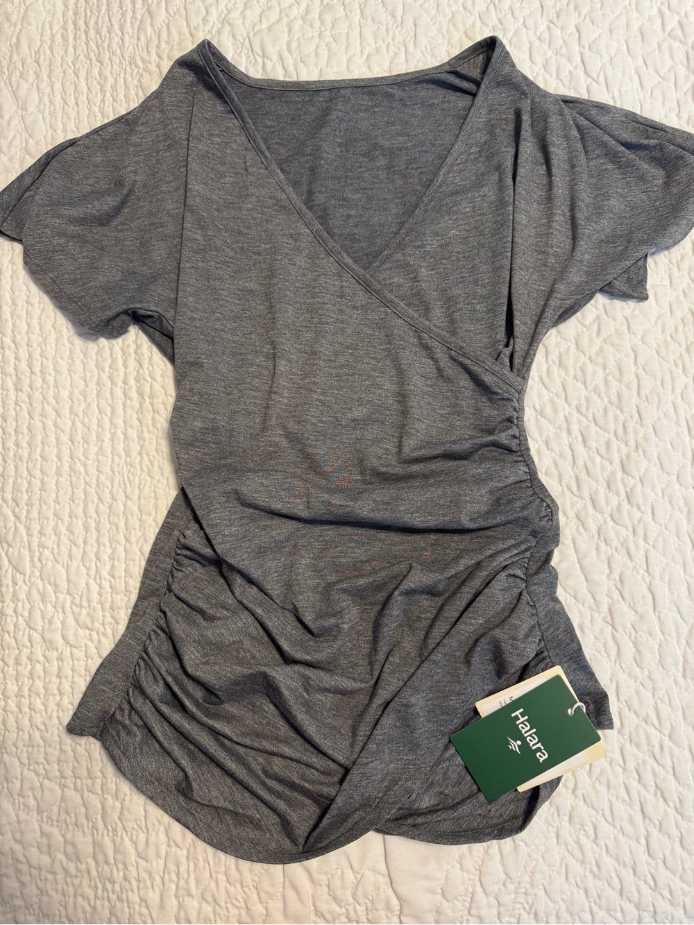 HALARA Charcoal Gray Ruched V-Neck Short Sleeve Top